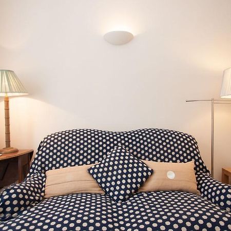 Veeve - City Cottage Vr Лондон Екстериор снимка